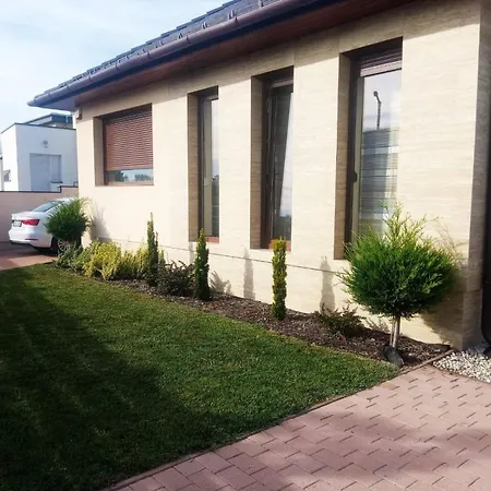 Sio Garden Villa *